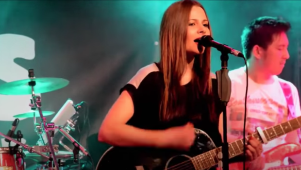 Sarah Shields live